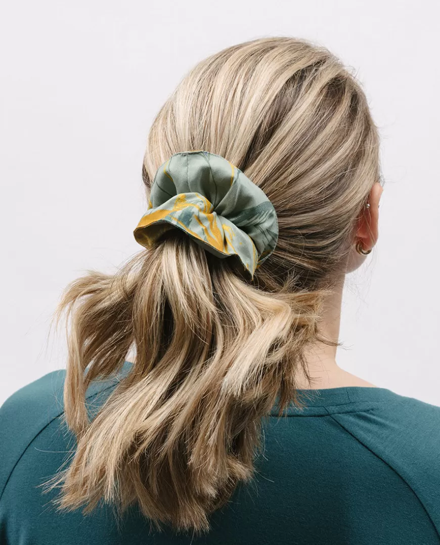 Hannah Leaf Print Scrunchie^Cyberjammies Shop