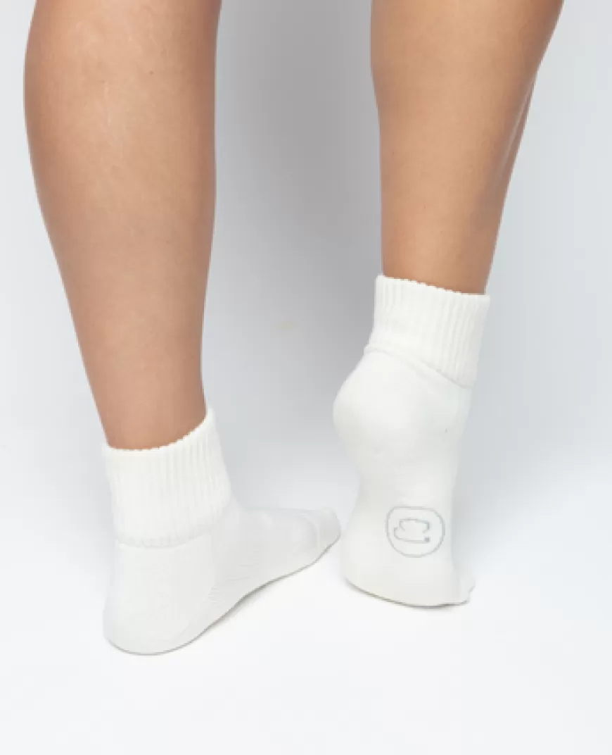 Ivory Bamboo Socks^Cyberjammies Hot